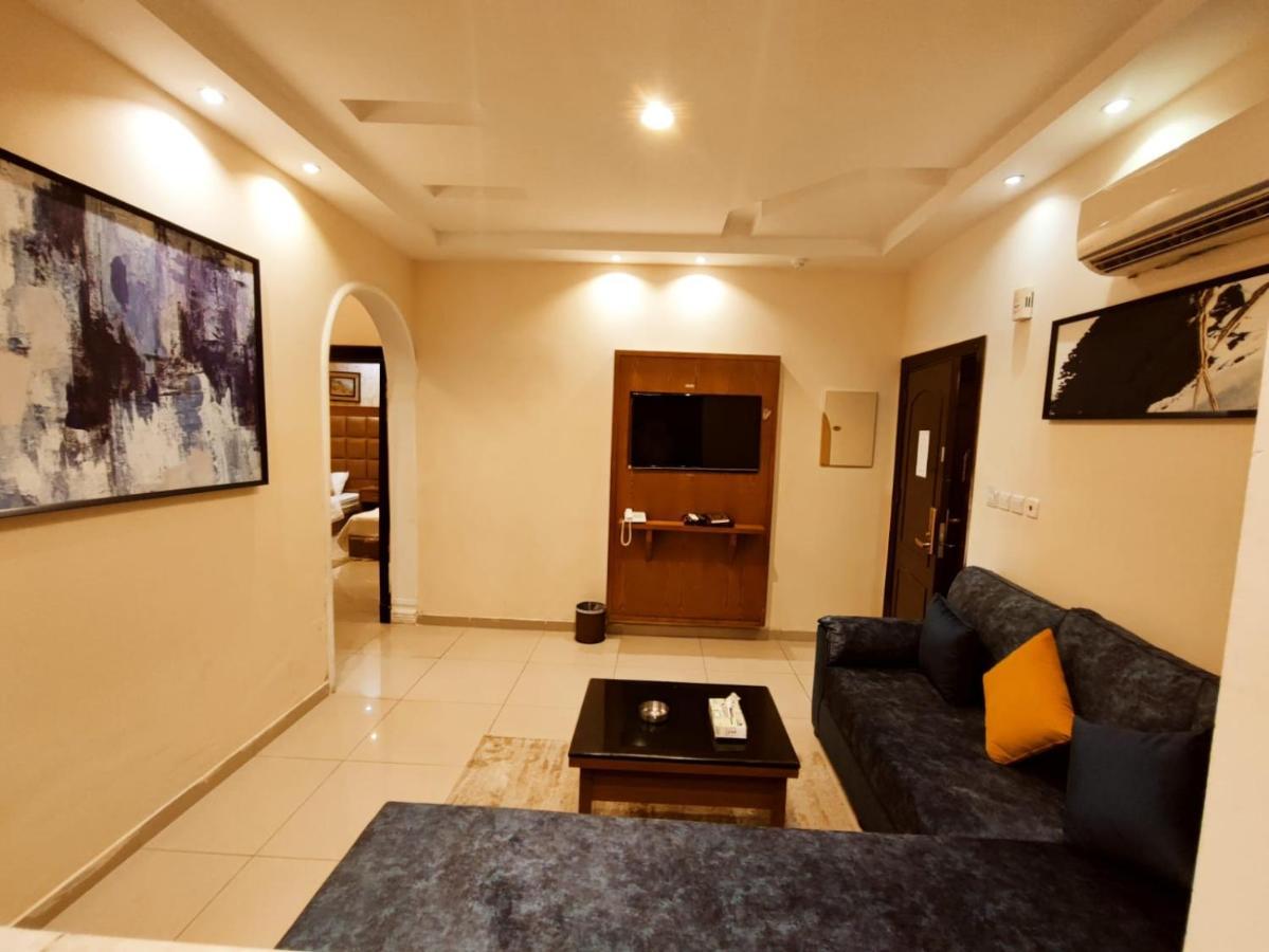 قصر البسمة للشقق المخدومةsmile Serviced Apartments Jeddah Exterior photo